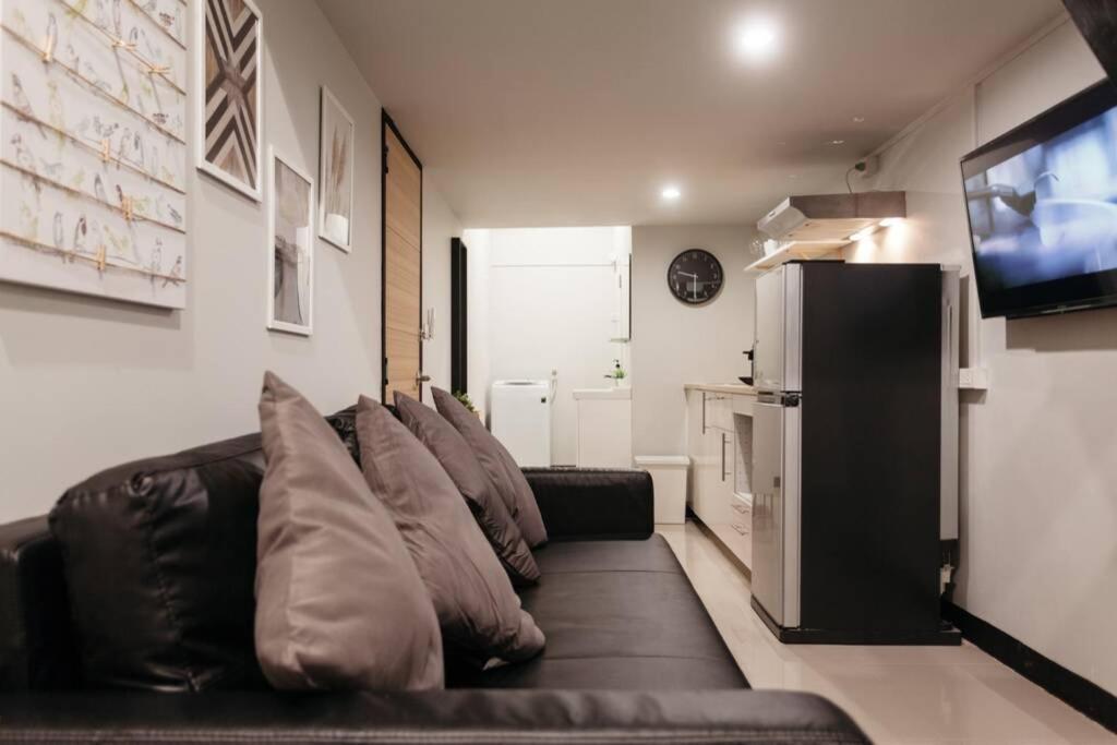 Căn hộ S1 Large Duplex Silom 3 Beds, Full Kitchen Wifi *