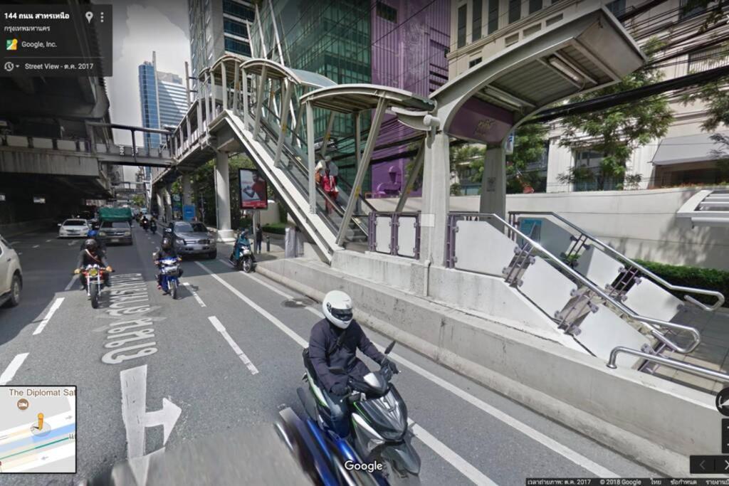 S1 Large Duplex Silom 3 Beds, Full Kitchen Wifi Căn hộ